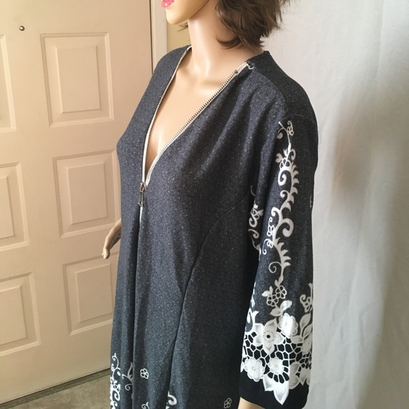 NIB Diva D Zipper Front Gray w/White Floral dress - Picture 4 of 5